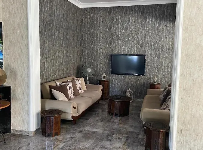 سيمباتي أبارت 4*